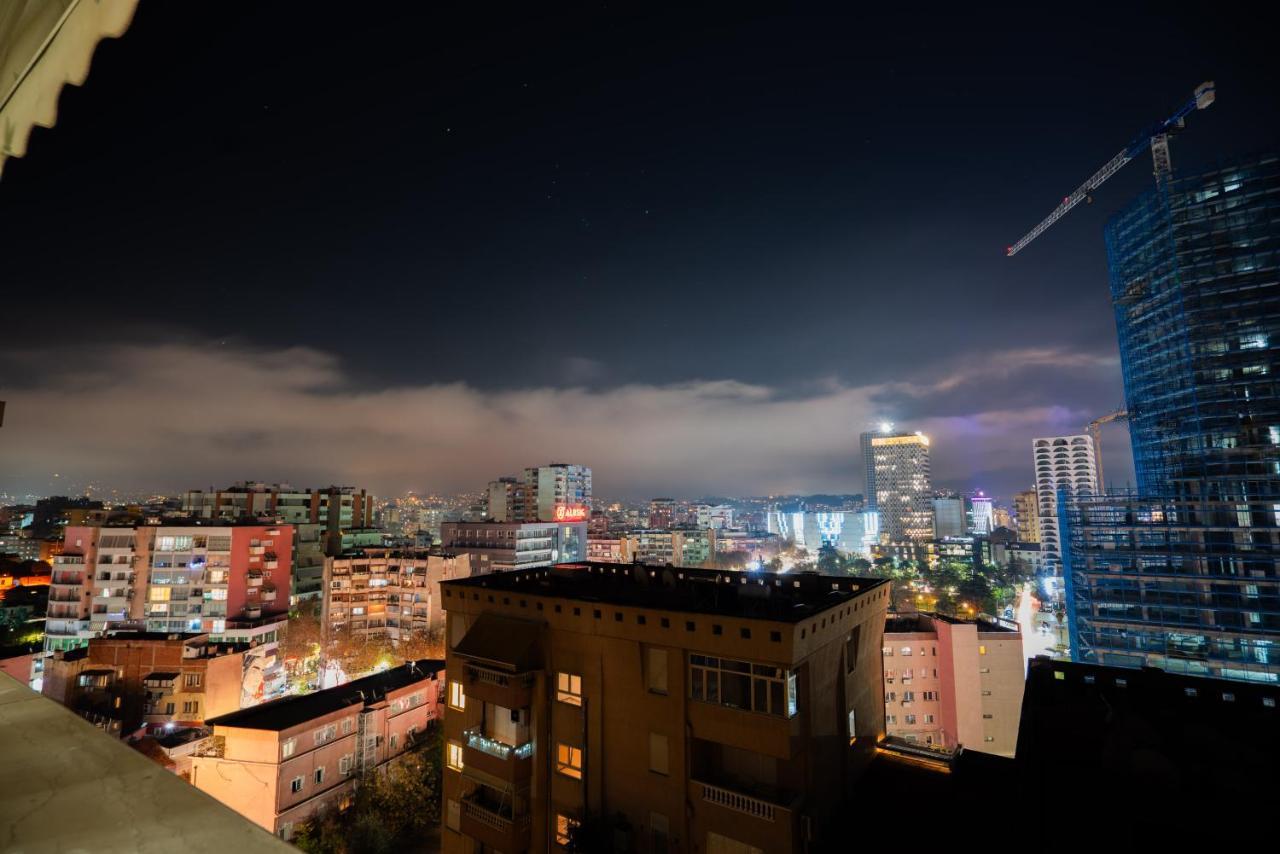 Center Tirana Liv Apartment Bagian luar foto