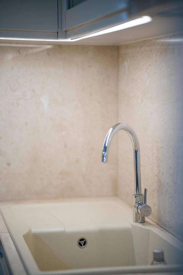 Center Tirana Liv Apartment Bagian luar foto